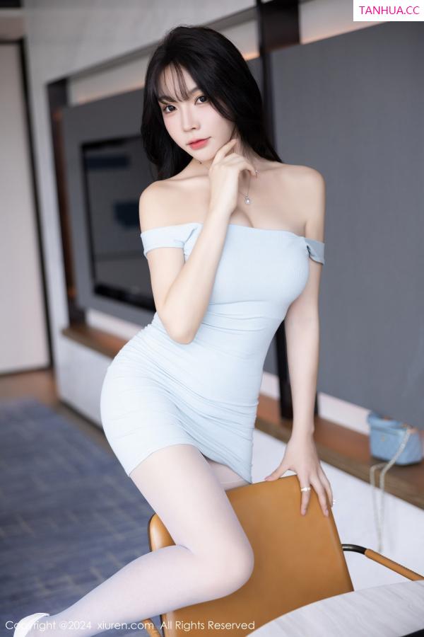 陈芝 芝芝Booty [XiuRen]高清写真图 2024.01.17 No.7976 徐莉芝Booty 丝袜美臀第17张图片